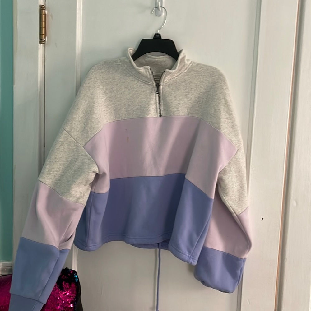 AE sweatshirt